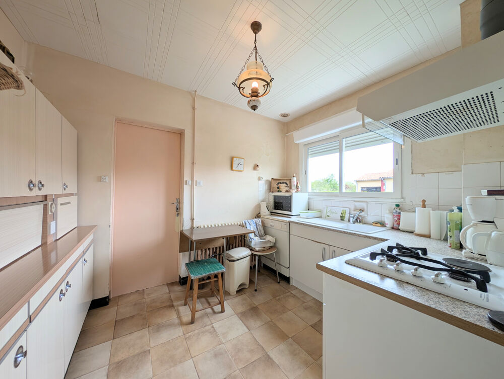 IDÉALEMENT SITUÉ, AGRÉABLE PLAIN PIED INDÉPENDANT AVEC GARAGE ET JARDIN