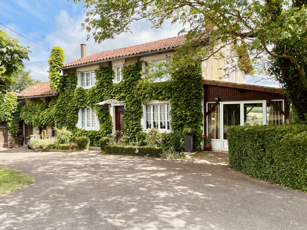 Vente Maison BELLE VUE SUR LA VALLEE, FERMETTE AVEC D�PENDANCES SUR 6,6 HA ENV. ATTENANTS BORD RIVI�RE. Suris