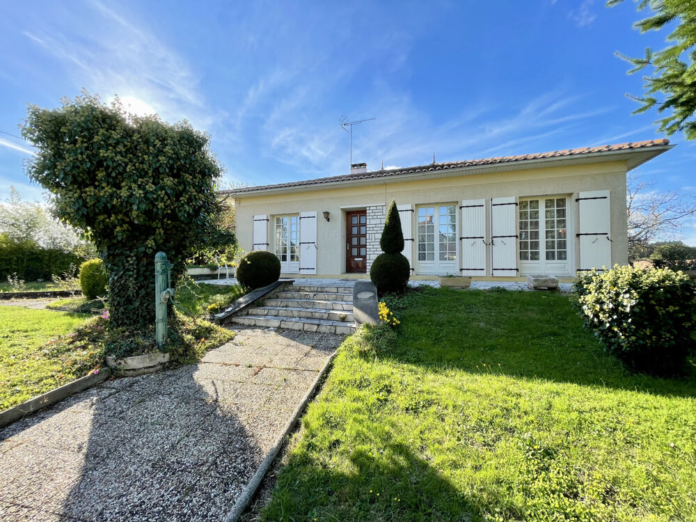 CENTRE BOURG, ENSEMBLE IMMOBILIER : AGREABLE PAVILLON DE 1970 + UNE MAISON LOUÉE, TERRAIN ATTENANT