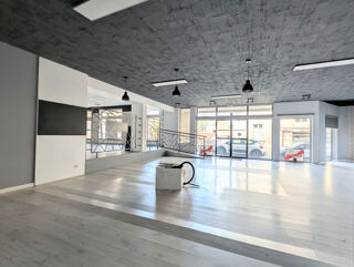  Immeuble à vendre 8 pièces 397 m²