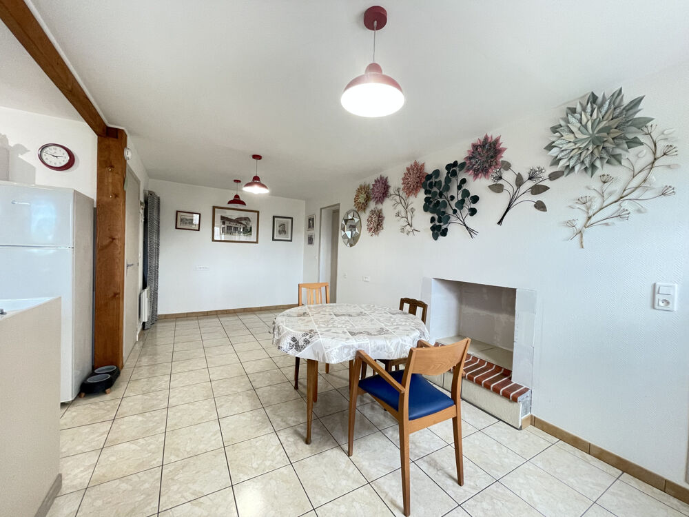 MAISON DE VILLAGE TOUT CONFORT, GARAGE ATTENANT, COUR, TERRAIN SÉPARÉ CONSTRUCTIBLE