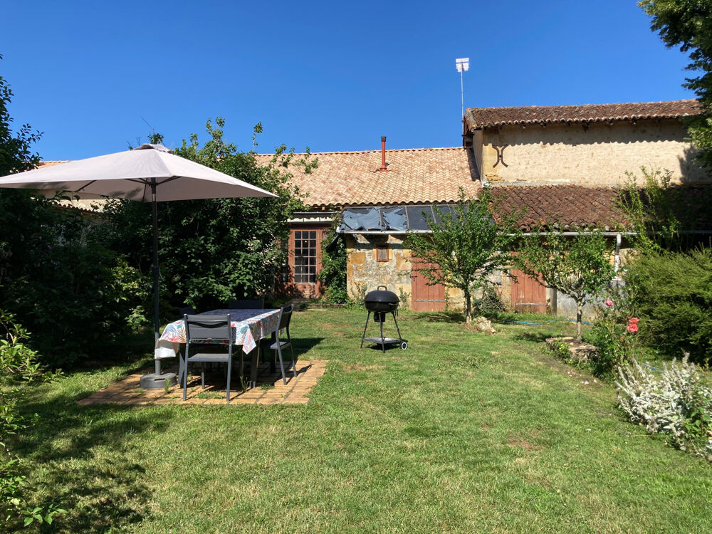 BEAU POTENTIEL A EXPLOITER : MAISON AVEC GRANGE ET JARDIN, TOITURE NEUVE.