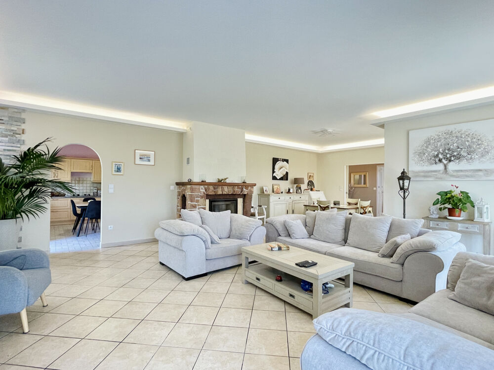 Vente Maison A DEUX PAS DU BOURG, BEAU PAVILLON LUMINEUX ET RÉNOVÉ AVEC SOUS SOL, GARAGE ET TERRAIN Abzac
