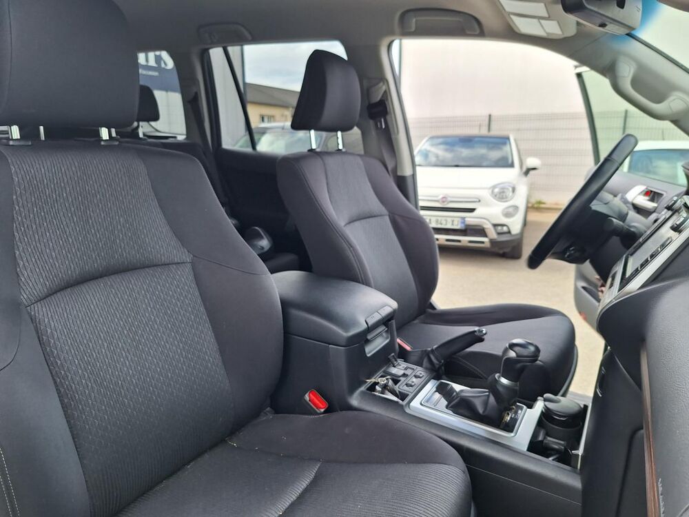 Land Cruiser 177 D-4D - BVA L&eacute;gende 2018 occasion 56850 Caudan
