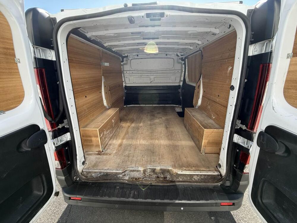 Trafic L1H1 1200 Kg 2.0 dCi - 120 Fourgon Grand Confort TVA RECUPER 2020 occasion 19100 Brive-la-Gaillarde