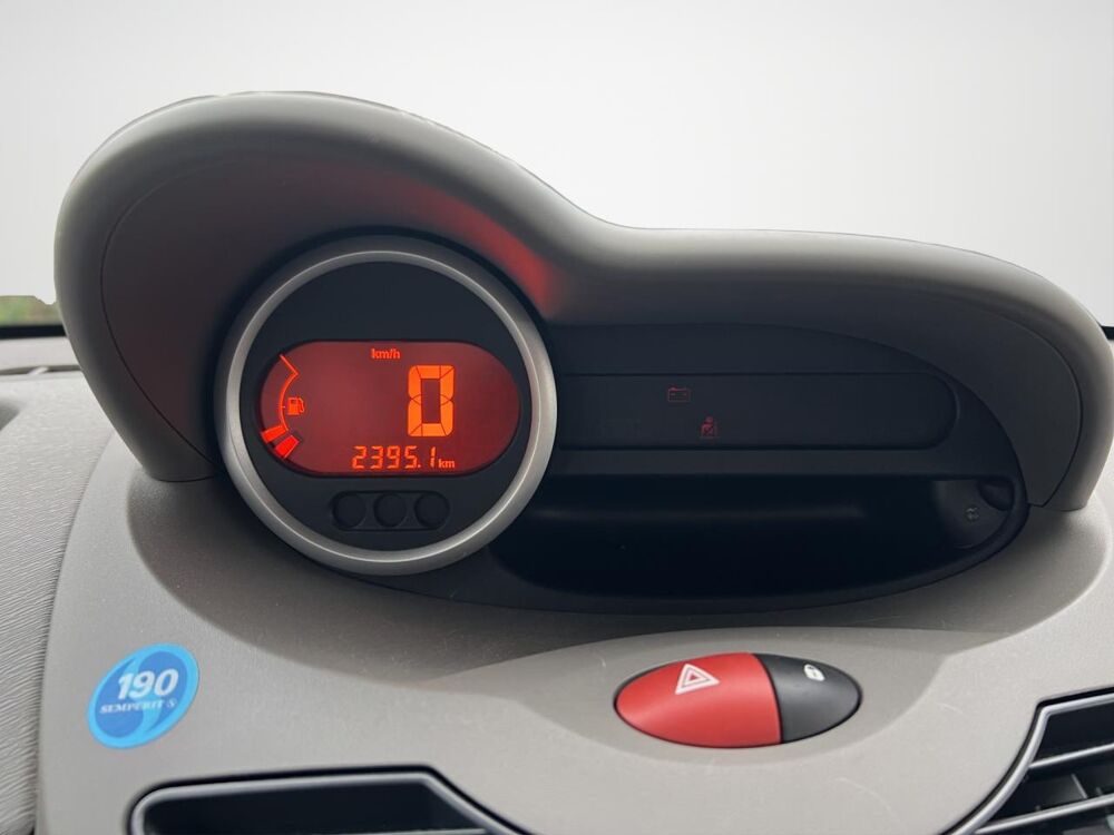 Twingo 1.2i 16V LEV - 75 II BERLINE Authentique PHASE 1 2009 occasion 06250 Mougins