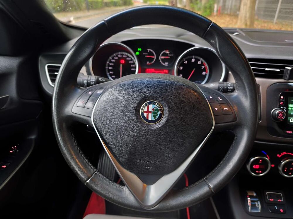 Giulietta 1.4 T-jet - 120 S/S BERLINE Distinctive 2015 occasion 77185 Lognes