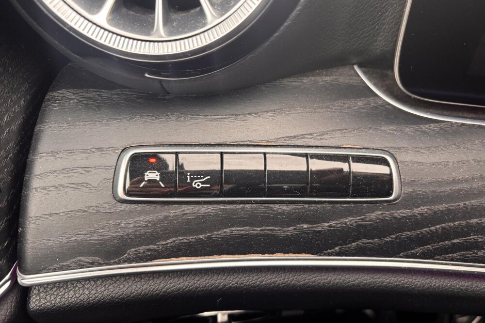 Classe E Coup&eacute; E 350d 4MATIC - Carplay, Led int&eacute;rieur & toit ouvrant 2019 occasion 78760 Jouars-Pontchartrain