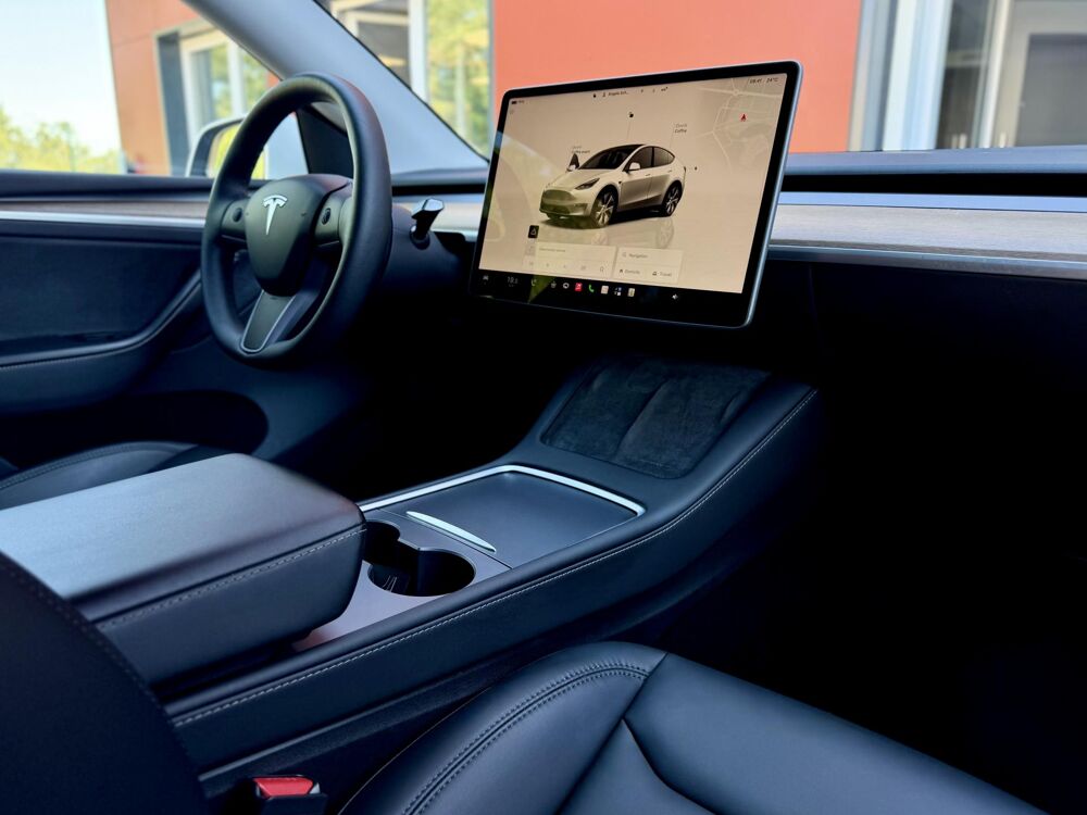 Model Y Grand Autonomie 4x4 AWD TVA r&eacute;cup&eacute;rable Autopilot 1&egrave;re Main 2023 occasion 67440 Marmoutier