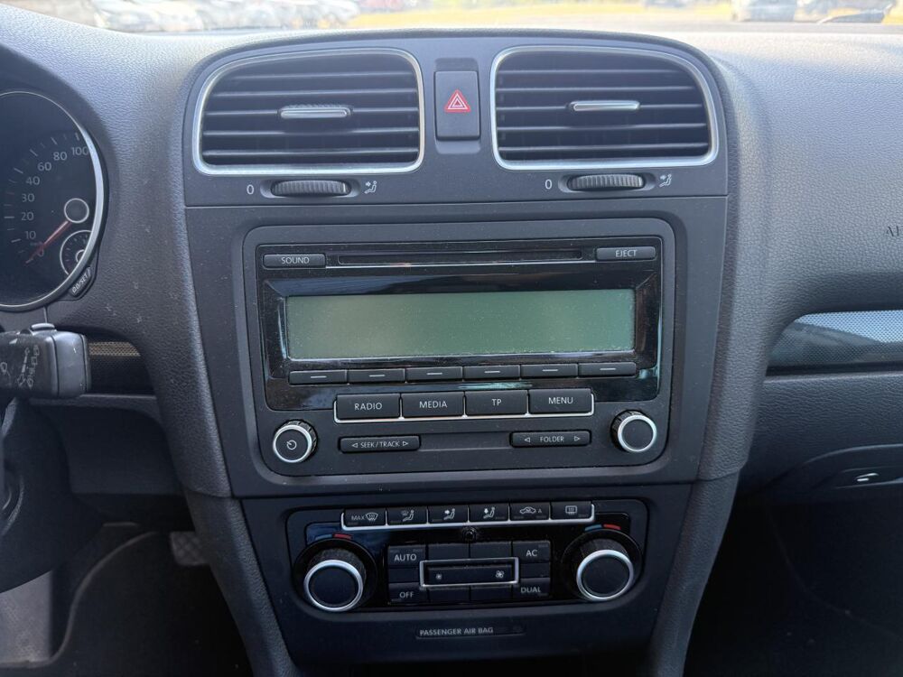 Golf 1.4 16V TSI - 122 Boite auto VI BERLINE Confortline 2011 occasion 19100 Brive-la-Gaillarde