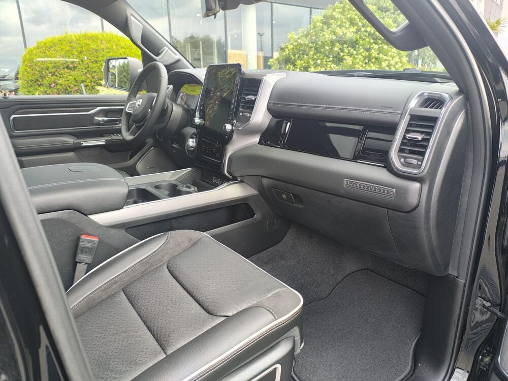 RAM 1500 CREW LAIE SPORT NIGHT EDITION AIR BOX HAYON MULTI 2025 occasion 91830 Le Coudray-Montceaux