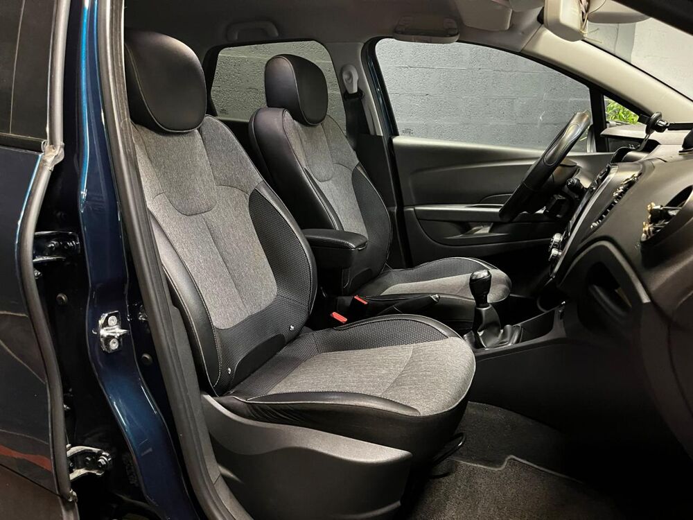 Captur - 1.5 DCi 90CH BVM5 - INTENS - GARANTIE 6 MOIS MINIMUM 2018 occasion 33700 M&eacute;rignac