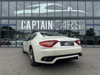 Granturismo 4.2i V8 - BVA COUPE . PHASE 1 2009 occasion 33450 Montussan