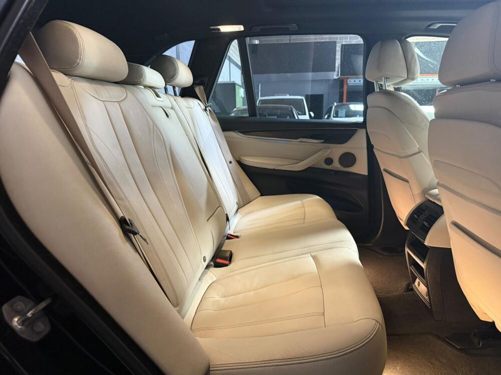 X5 (F15) 40e xDrive 2.0i 313CH ECLUSIVE TOIT OUVRANT - GARANTIE 2015 occasion 33700 M&eacute;rignac