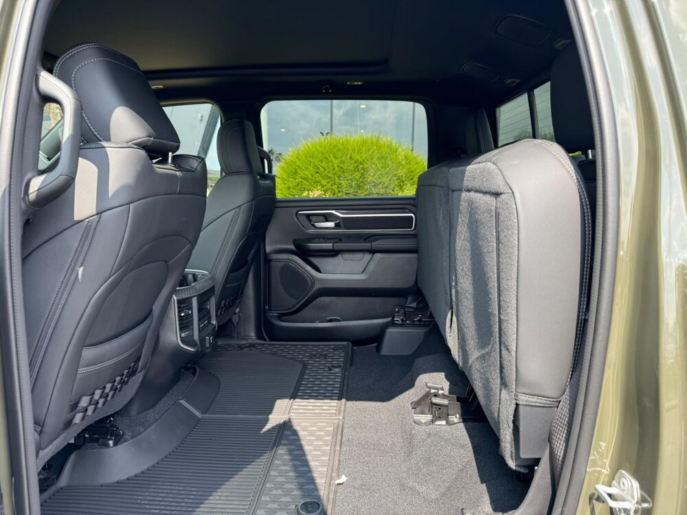 RAM 1500 CREW BIGHORN BACK COUNTRY V8 2026 occasion 91830 Le Coudray-Montceaux