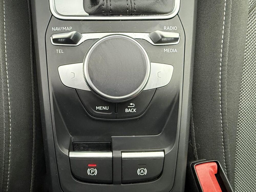 Q2 2.0 30 TDI - 116ch - BV S-tronic Design CARPLAY + RADAR AR 2022 occasion 19100 Brive-la-Gaillarde