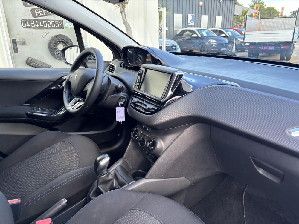 208 1.2i PureTech 12V S&S - 82 Evap BERLINE Signature 2019 occasion 83490 Le Muy