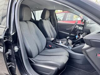 208 ALLURE 100CH - CARPLAY SANS FIL - NOIR 2024 occasion 13760 Saint-Cannat