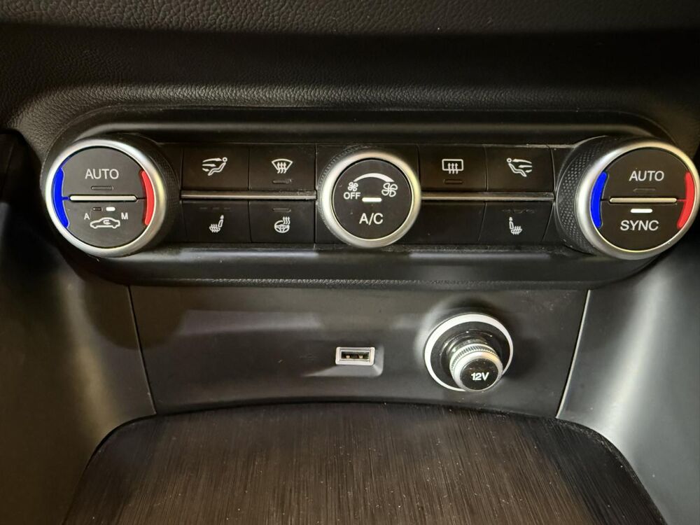 Stelvio 2.2 D - 190 - BVA Lusso / Revision + Distribution OK - Gara 2019 occasion 33700 M&eacute;rignac