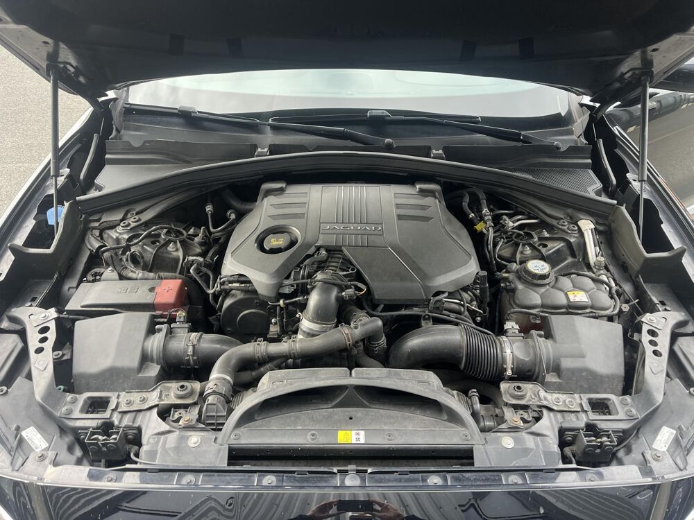 F-PACE 3.0 D V6 - 300 CH - BVA - AWD - 2017 - Garantie 12 mois 2017 occasion 33130 B&egrave;gles