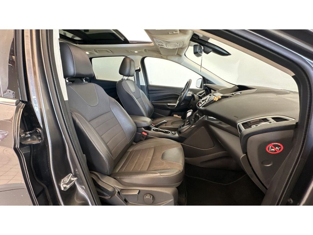 Kuga 2.0 TDCi 180 ch 4x4 BVA Titanium - ATTELAGE - TOIT OUVRANT - 2014 occasion 17600 Saujon