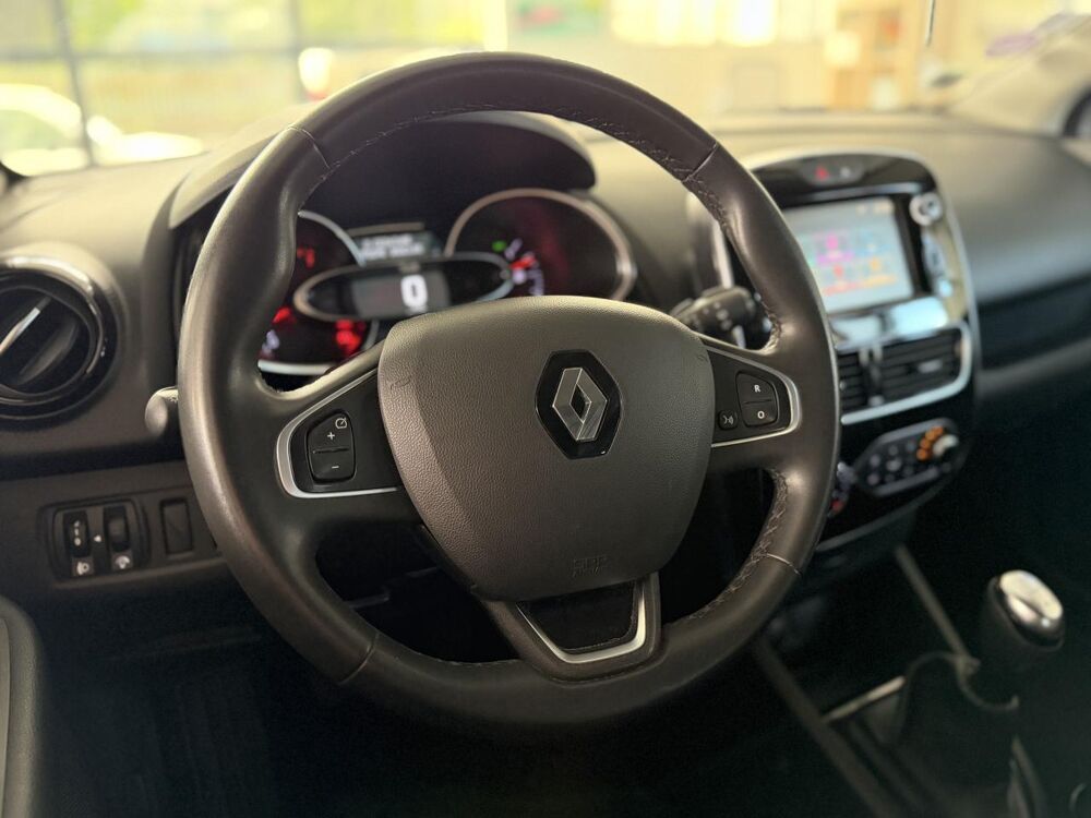 Clio Estate 0.9 TCe - 90 IV BREAK Limited PHASE 2 2019 occasion 38400 Saint-Martin-d'H&egrave;res