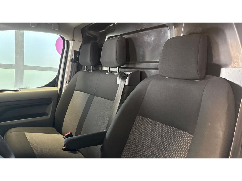 Jumpy M 2.0 BlueHDi 150 Attelage / Cam&eacute;ra de recul / apple car pla 2017 occasion 60740 Saint-Maximin