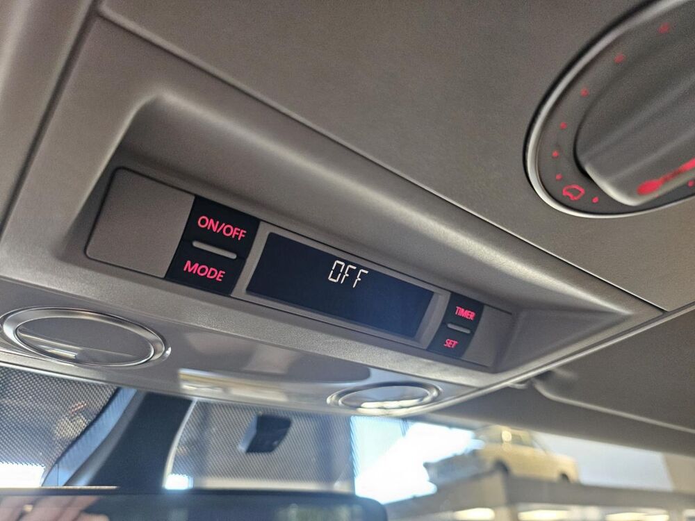MULTIVAN T6 2.0 TDI 150 DSG 7PL 70 ANNIVERSAIRE BULLI 2017 occasion 26000 Valence