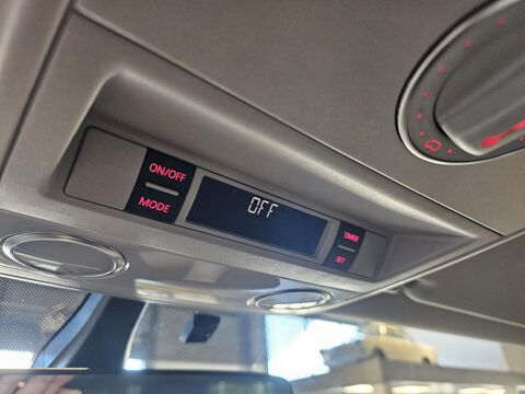 MULTIVAN T6 2.0 TDI 150 DSG 7PL 70 ANNIVERSAIRE BULLI 2017 occasion 26000 Valence