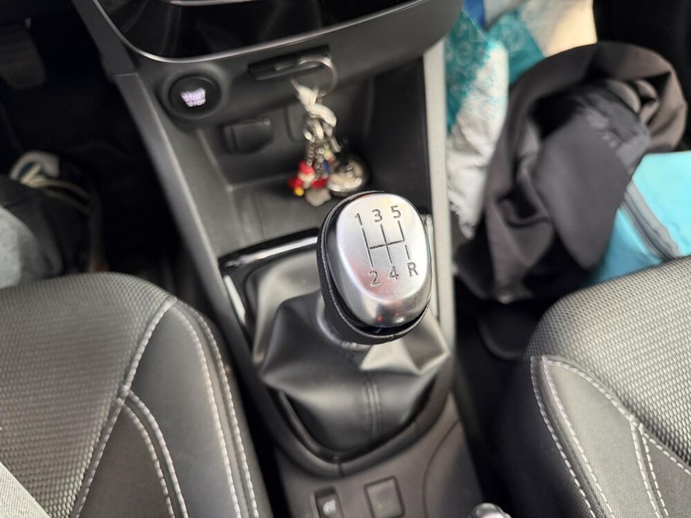 Clio 0.9 TCE 90CH ZEN GARANTIE 12 MOIS 2018 occasion 16000 Angoul&ecirc;me