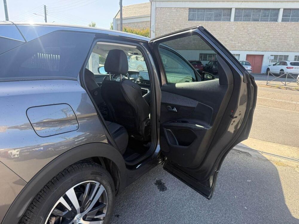 3008 Hybrid - 225 Bva Allure Pack gps + clim + radar AR 2021 occasion 19100 Brive-la-Gaillarde