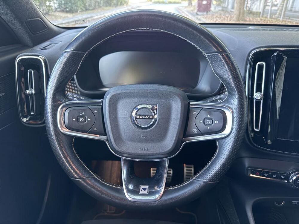 XC40 D4 AWD AdBlue - 190 - BVA Geartronic R-Design 2018 occasion 77185 Lognes