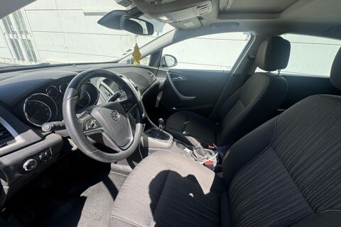 Astra 1.4i Twinport - 100 J BERLINE Essentia PHASE 1 2011 occasion 77185 Lognes