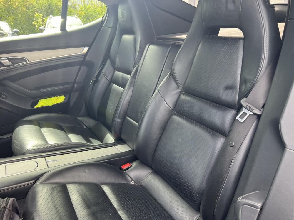 Panamera V6 TDI 250 TIPTRONIC - SUIVI PORSCHE - BOSE - TOIT OUVRANT 2011 occasion 13760 Saint-Cannat