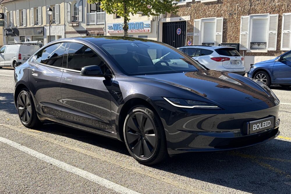 Model 3 TESLA GRANDE AUTONOMIE PREMIUM LONG RANGE AUTOPILOT INT&Eacute;RIEU 2026 occasion 78760 Jouars-Pontchartrain