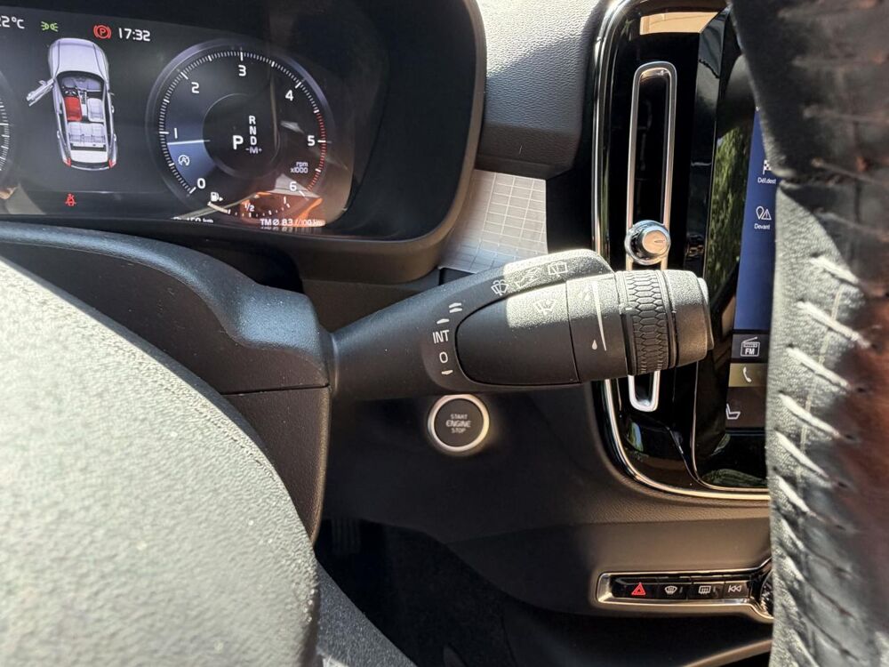 XC40 D4 AWD AdBlue - 190 - BVA Geartronic Momentum 2018 occasion 35780 La Richardais