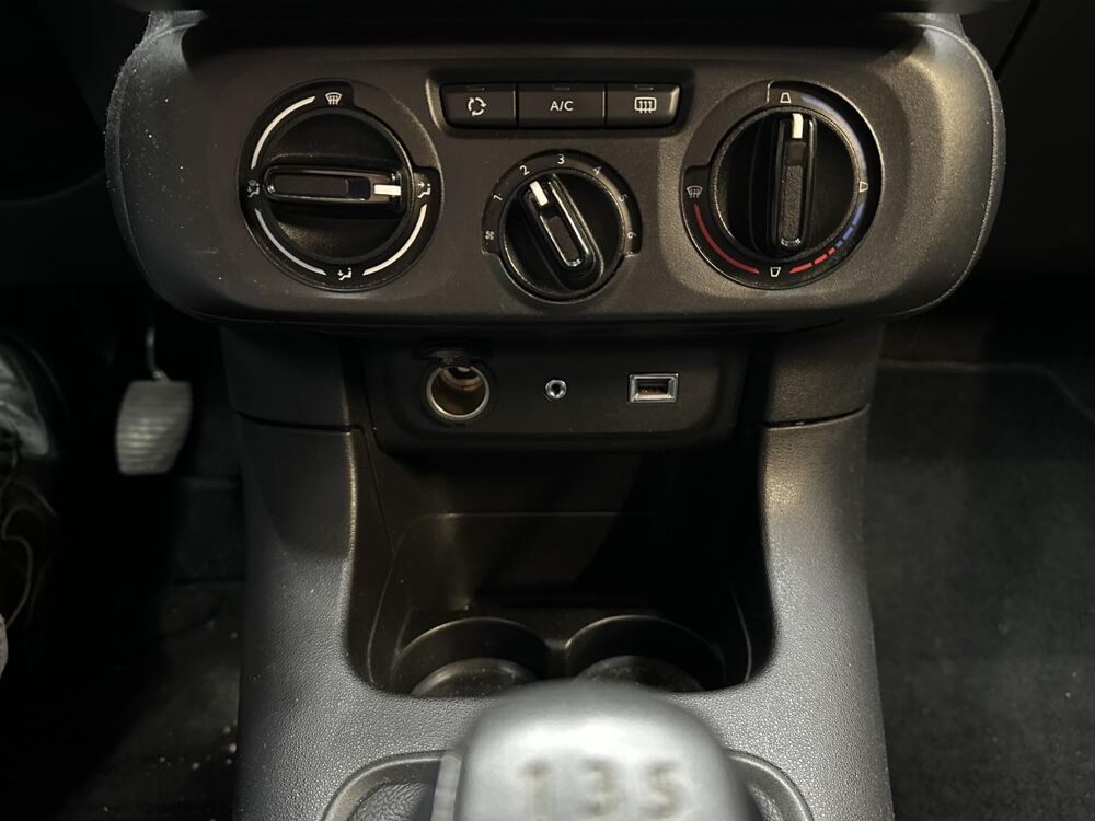 C3 1.2 PureTech 12V - 68 2016 BERLINE Feel PHASE 1 2017 occasion 33370 Artigues-pr&egrave;s-Bordeaux
