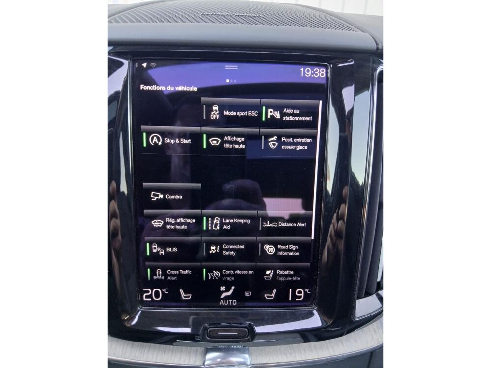 XC60 B4 Micro-Hybride Diesel / 197 Ch / BVA Geartronic / Finitio 2021 occasion 50640 Le Teilleul