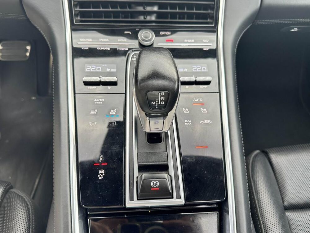Panamera V6 4 E-HYBRID 462 PDK - TOIT PANO - ROUES ARRIERE DIRECTRICE 2017 occasion 13760 Saint-Cannat