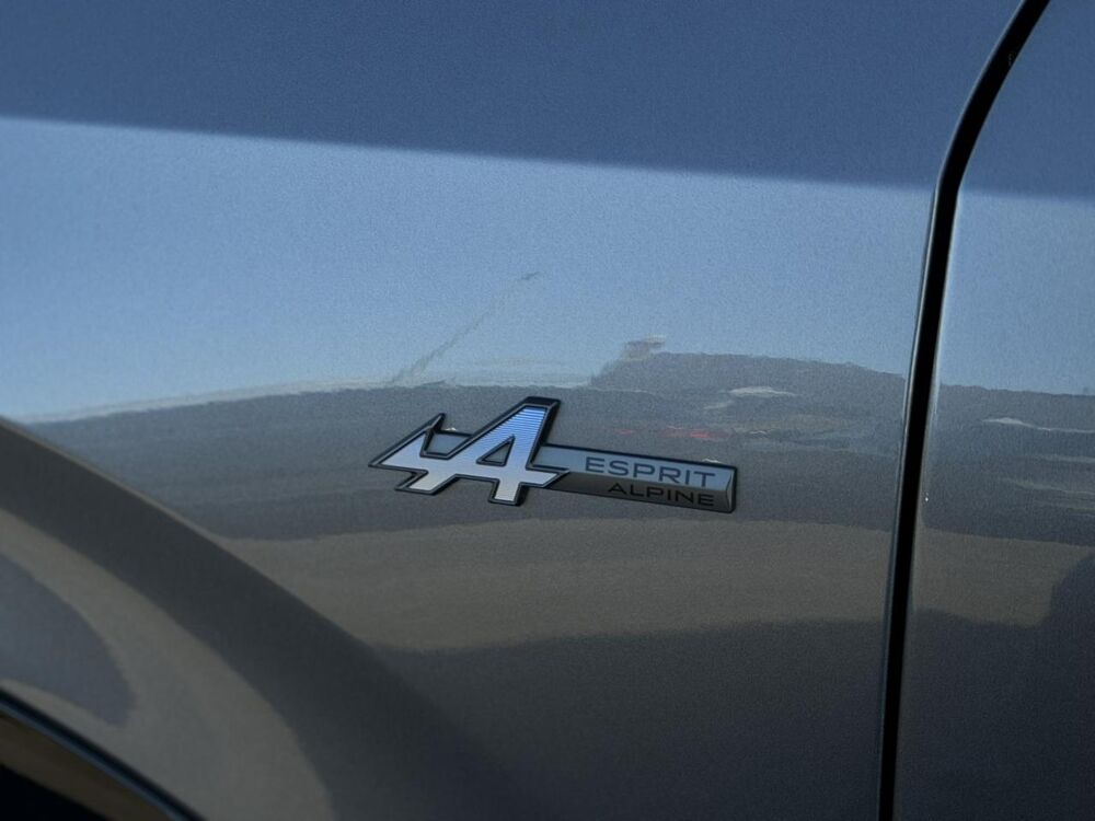 Rafale E-Tech Full Hybrid 200 Esprit Alpine avec Hayon &eacute;lectrique 2026 occasion 35300 Foug&egrave;res