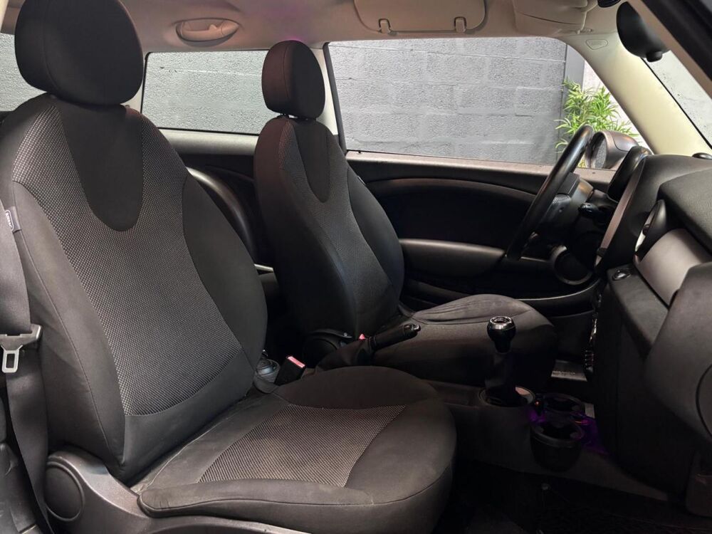 One 1.6i 75CH R56 LCI FINITION - GARANTIE 6 MOIS MINIMUM 2013 occasion 33700 M&eacute;rignac