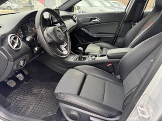 Classe A A 180 - 122 BM 176 Inspiration clim + camera AR 2016 occasion 19100 Brive-la-Gaillarde