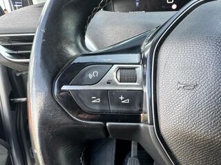 5008 1.2 130 CH ACTIVE KIT DISTRIB A JOUR APPLE CARPLAY GARANTI 2020 occasion 33450 Montussan