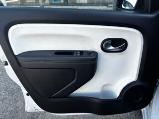 Twingo 1.0 Sce - 65 E6U III BERLINE Intens 2021 occasion 31660 Bessi&egrave;res