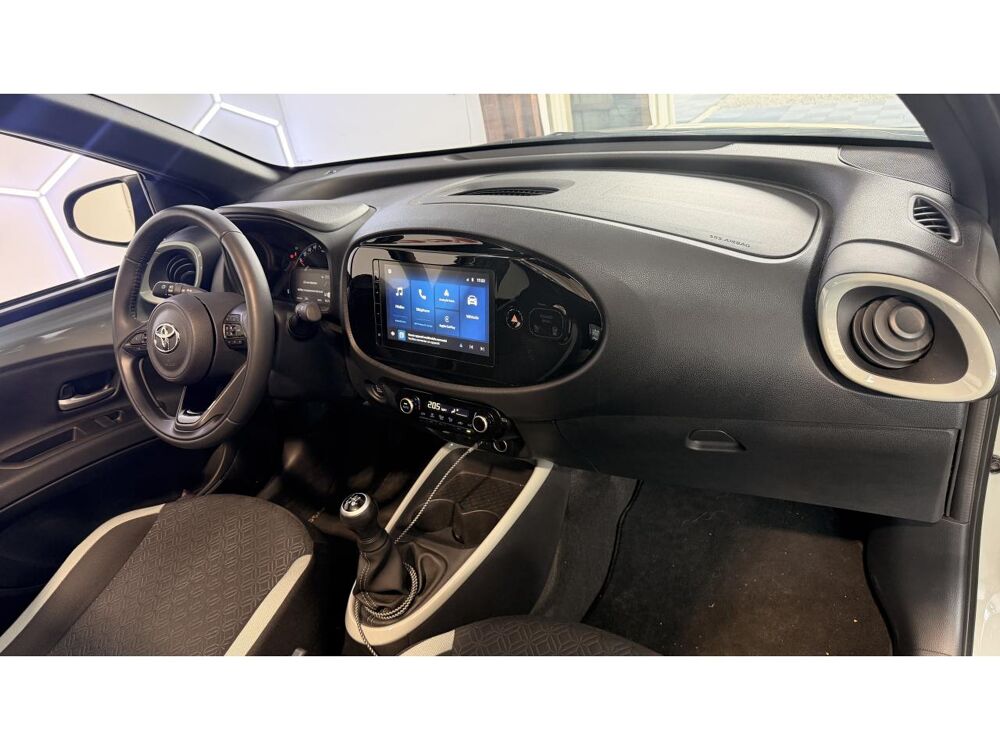 Aygo 1.0 VVTI 70 X-PLAY DESIGN - GARANTIE 12 MOIS 2024 occasion 16000 Angoul&ecirc;me