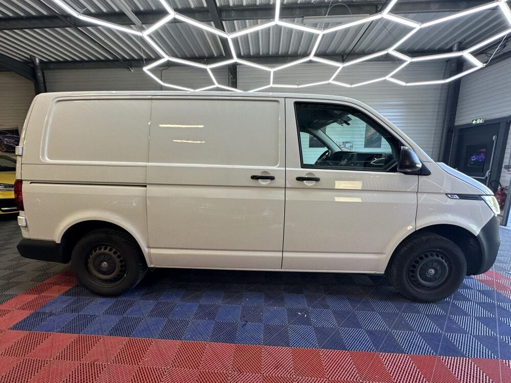 Transporter FOURGON T6 2.0 TDI 84 BLUEMOTION MITTEL 2022 occasion 33370 Artigues-pr&egrave;s-Bordeaux