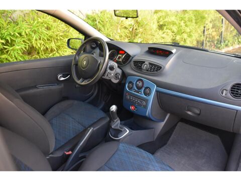 Clio 1.2i 16V - 75 III 2007 occasion 06250 Mougins