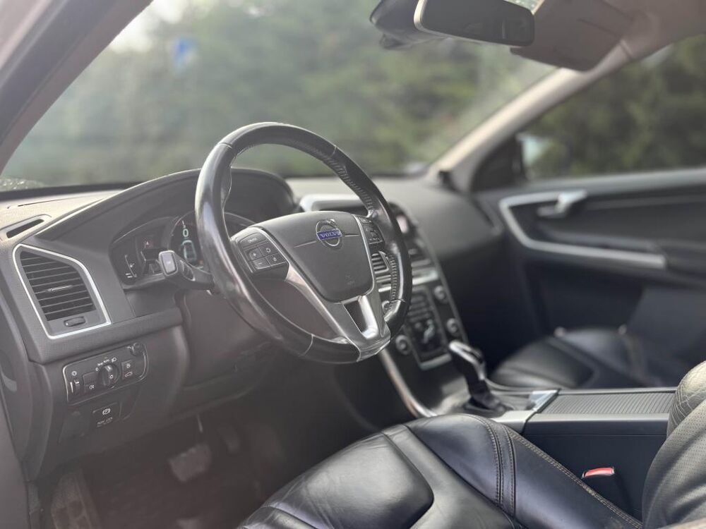 XC60 D4 AWD 163CH - 1ERE MAIN - ETAT IRREPROCHABLE - FULL ENTRET 2013 occasion 13760 Saint-Cannat