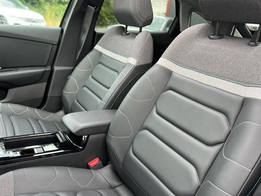 C4 1.5 bluehdi 130 max automatique 2024 occasion 85150 Les Achards