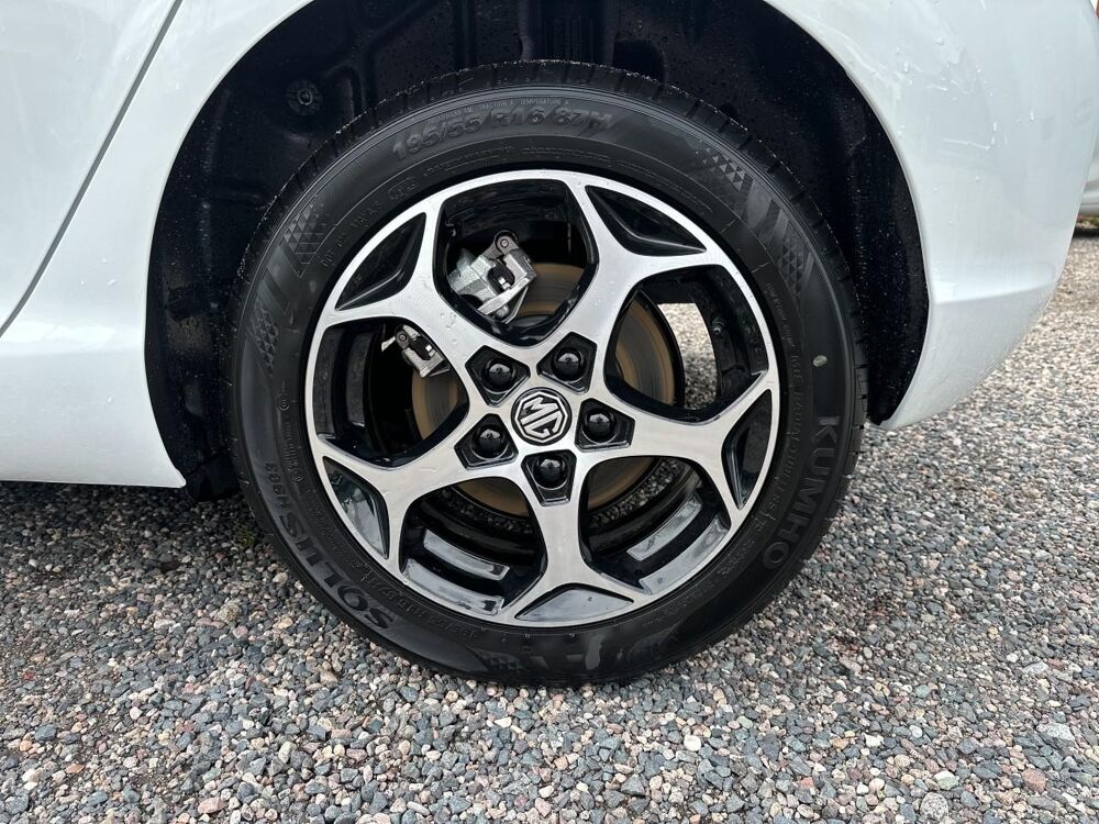 MG3 1.5 hybrid+ 195 luxury 2026 occasion 57525 Talange
